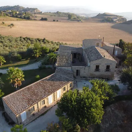 Agriturismo Baglio Pollicarini Farm stay *