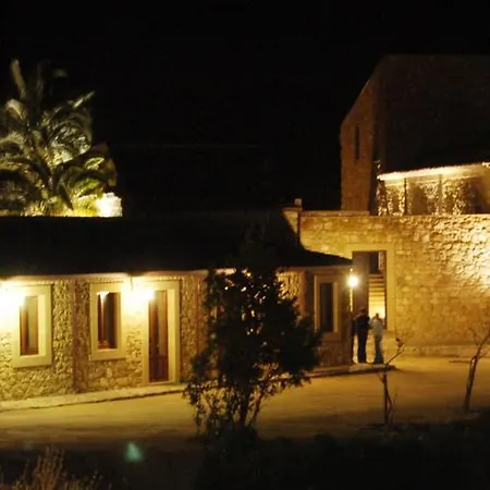 Agriturismo Baglio Pollicarini *