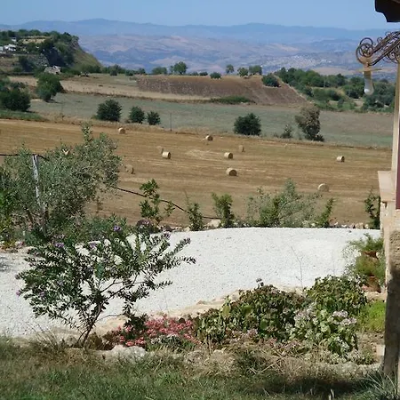 Agriturismo Baglio Pollicarini Farm stay